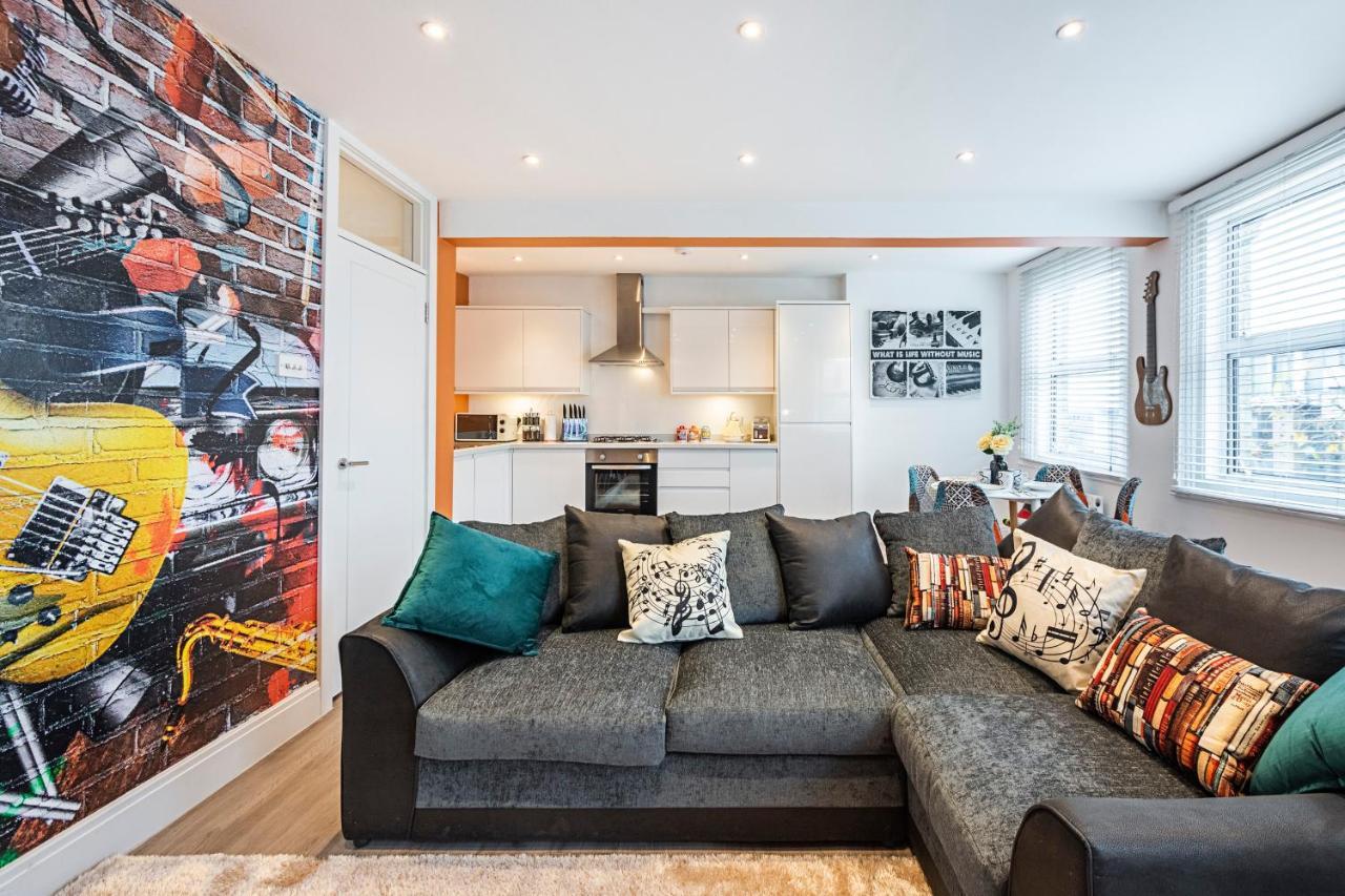 Apartamento Cozy And Serene Brand-New Flat In Kilburn, Londres Exterior foto